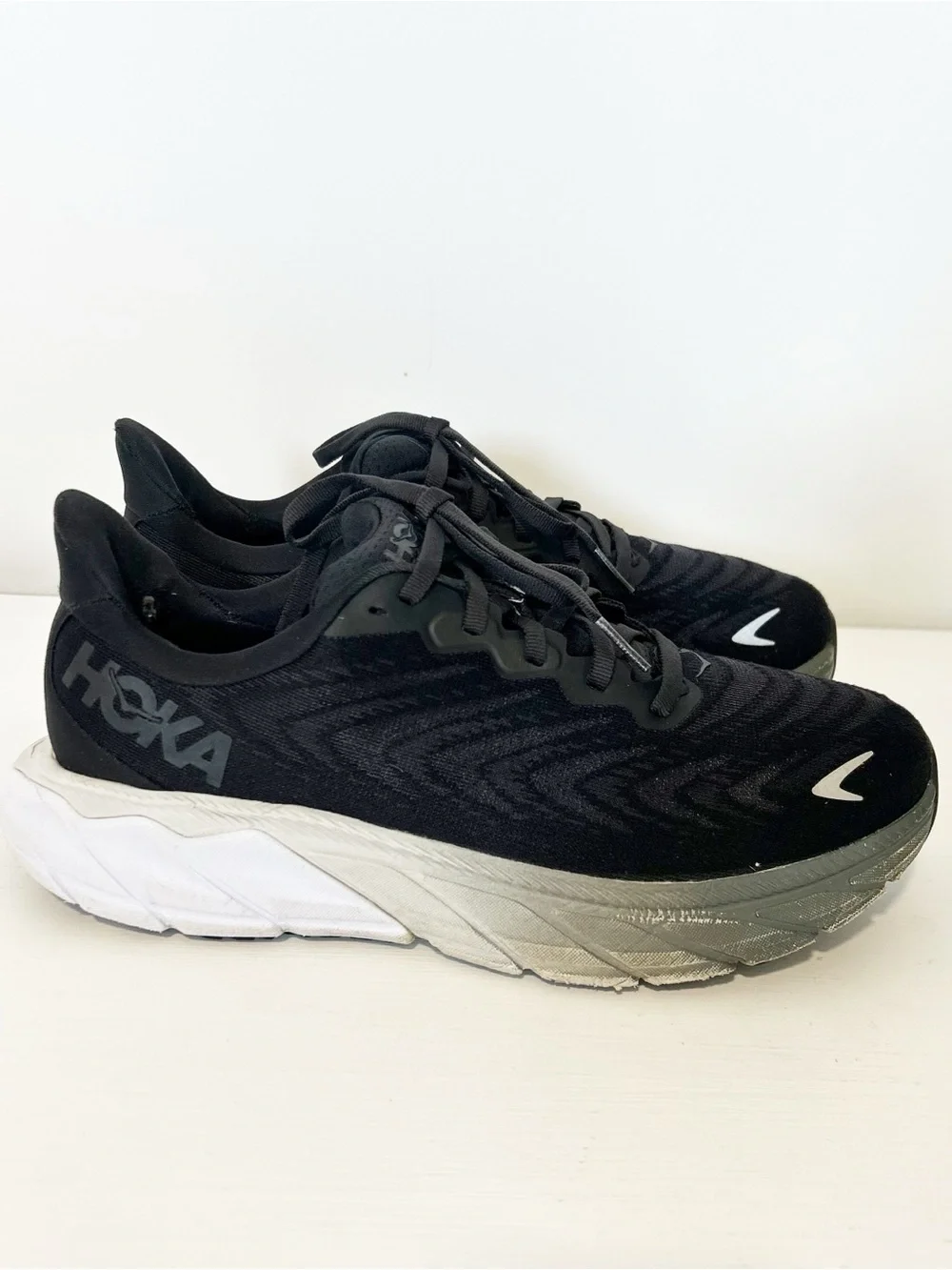 HOKA Arahi 6 Women's Running Shoes black